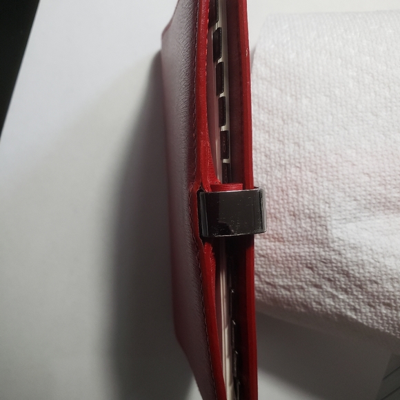 C8,021 Gucci Red Leather Address Book, Planner - Picture 4 of 11